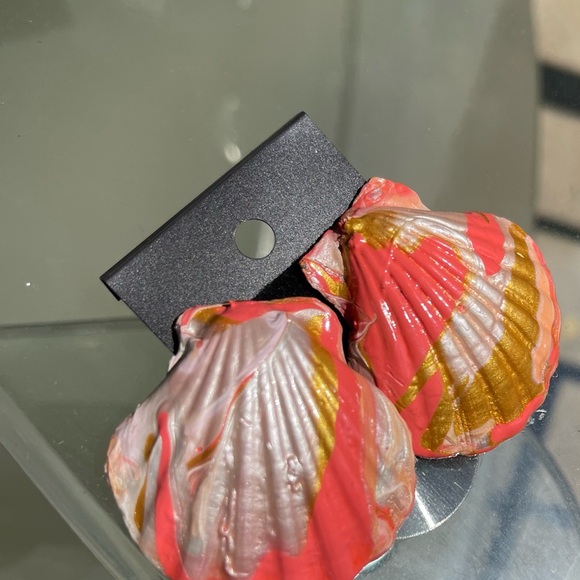 Colorful Shell Earrings - Picture 3 of 4
